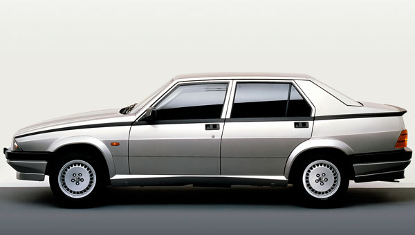 Alfa Romeo 75 - 90