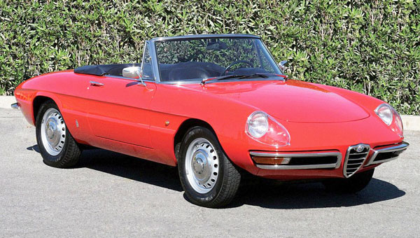 Alfa Romeo Spider Duetto Osso di Seppia