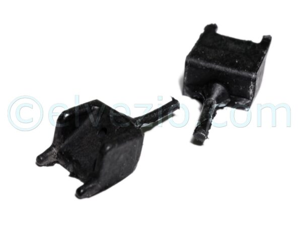 Gommini Cofano Anteriore per Fiat 128 Coupé e 128 Berlina. Rif. O.E. 4218250