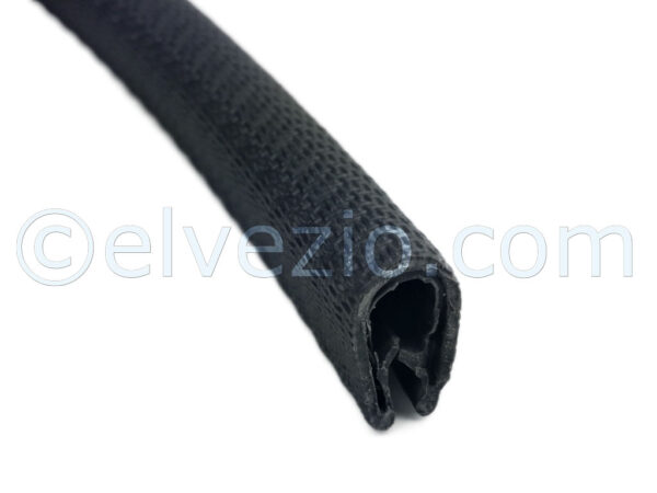 Guarnizione Sotto Paraurti Posteriore Colore Nero per Alfa Romeo Giulietta e Giulia Spider. Taglio da 2,50 Metri - Riferimento FGEI.